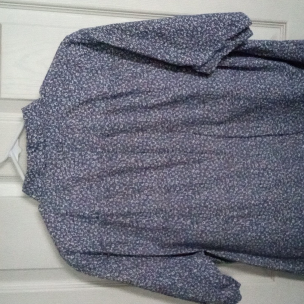 Claiborne button down shirt - Picture 3 of 3